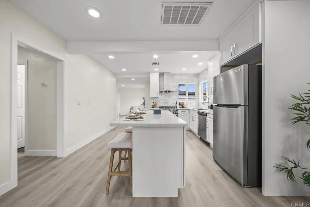https://cdn.realtyfeed.com/cdn/127/306784565/f2466e3c3680780ac36c2c5fcb83f86b.webp