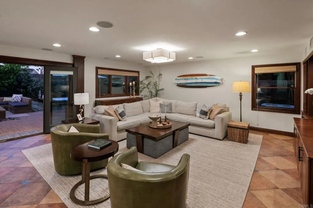 https://cdn.realtyfeed.com/cdn/127/306784569/5ab9bd71ff0faf9643c9a0b73adc34e4.webp