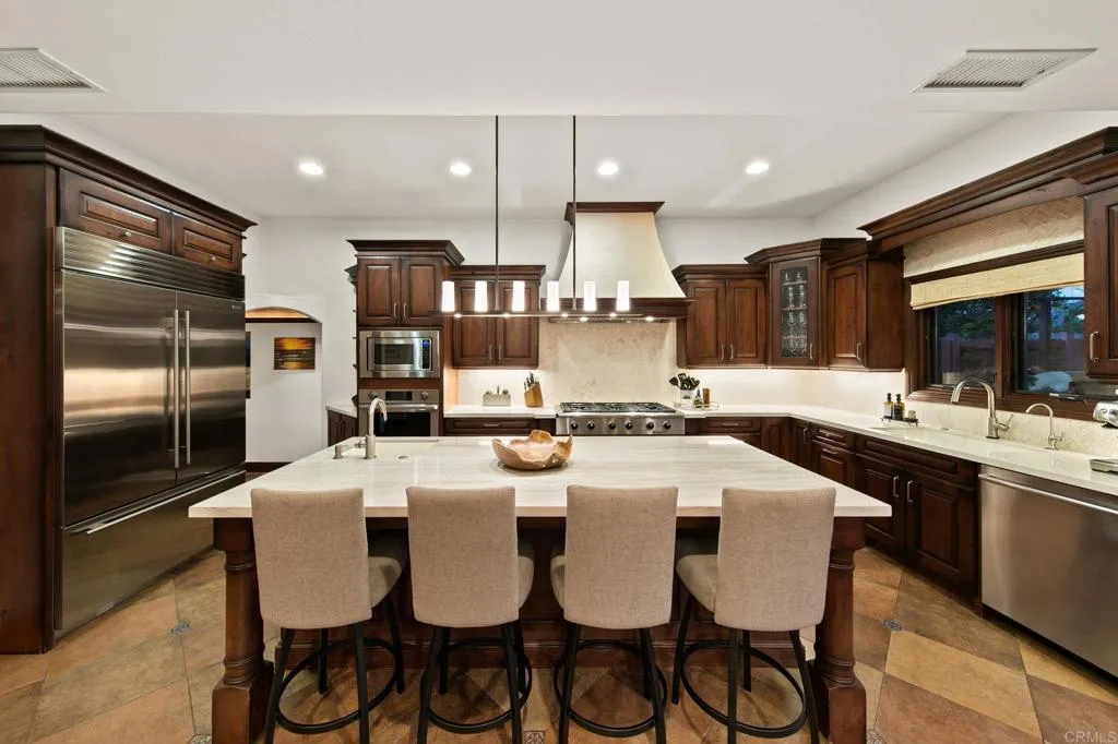 https://cdn.realtyfeed.com/cdn/127/306784569/8c3f0a49a8c9129cde6605c3e97f54dd.webp
