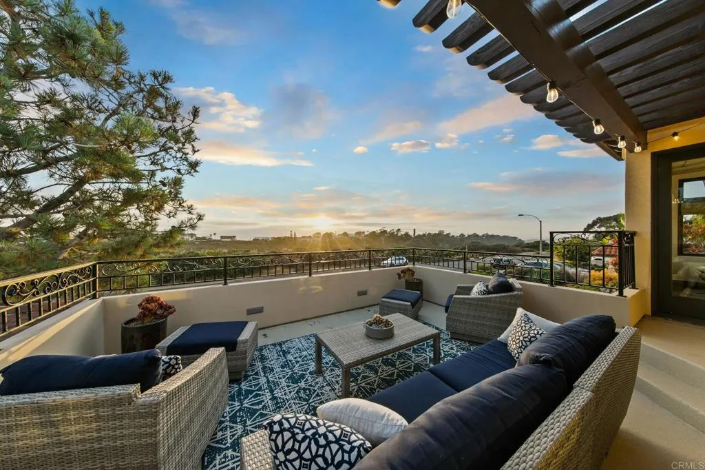 https://cdn.realtyfeed.com/cdn/127/306784569/e2224f7841c1f1fb6da97ee9bb734cb4.webp