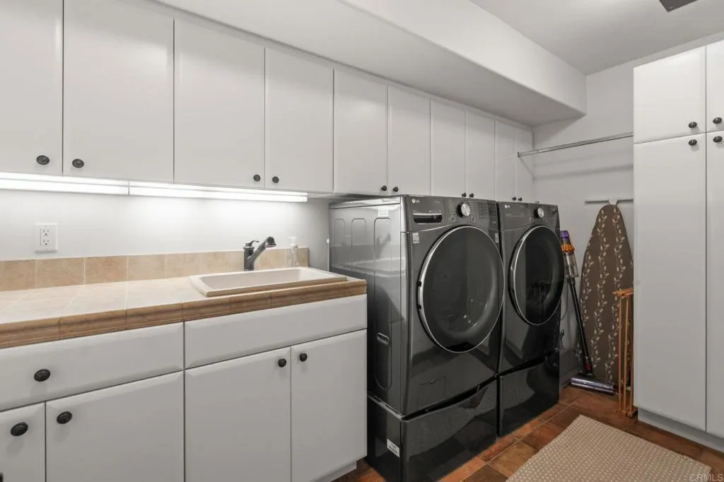 https://cdn.realtyfeed.com/cdn/127/306784569/ec5ad0839579d6ebe3a3e8f3ef772cdc.webp