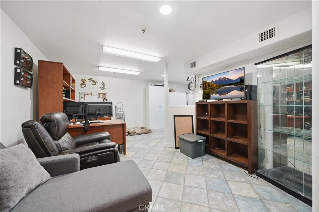 https://cdn.realtyfeed.com/cdn/127/306784576/1ce0fba919e66f24b13dd0cc5c2a1acd.webp
