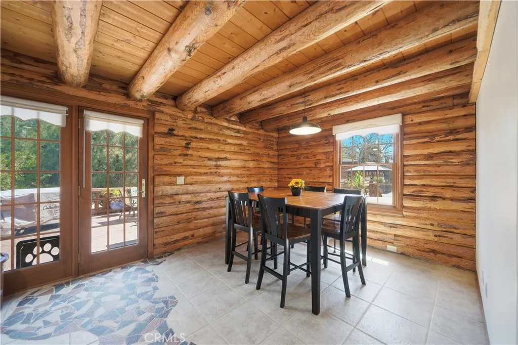 https://cdn.realtyfeed.com/cdn/127/306784576/470f8365452e5a09f7629be2149135b4.webp