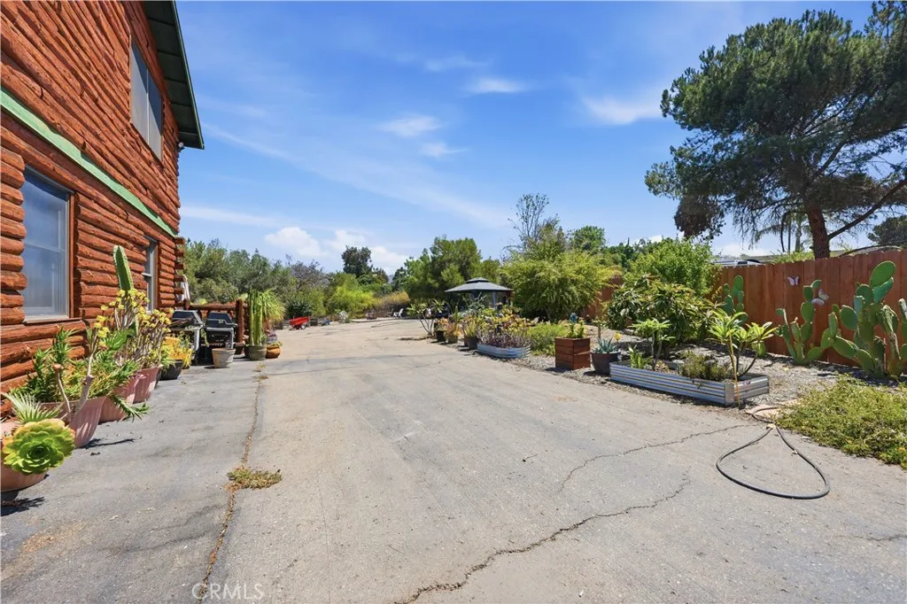 https://cdn.realtyfeed.com/cdn/127/306784576/58c1a5e88c7c0a1eb61a7557de2358da.webp