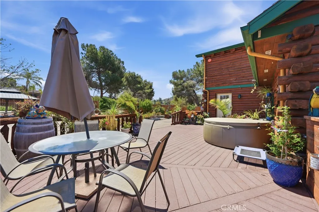 https://cdn.realtyfeed.com/cdn/127/306784576/64aa57144d1a6e77121f1fabfeaae213.webp