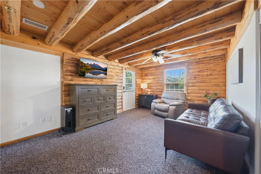 https://cdn.realtyfeed.com/cdn/127/306784576/810264010f86714b6aebc94d5fc9a831.webp