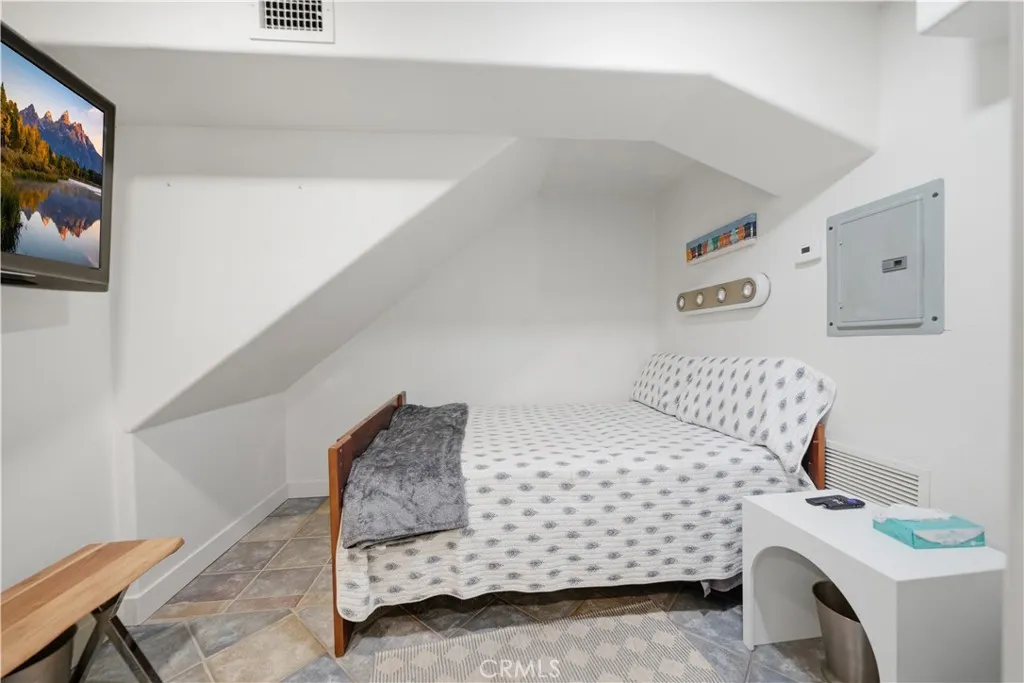 https://cdn.realtyfeed.com/cdn/127/306784576/85e13ea38af8b8221afa1387d57c85e7.webp