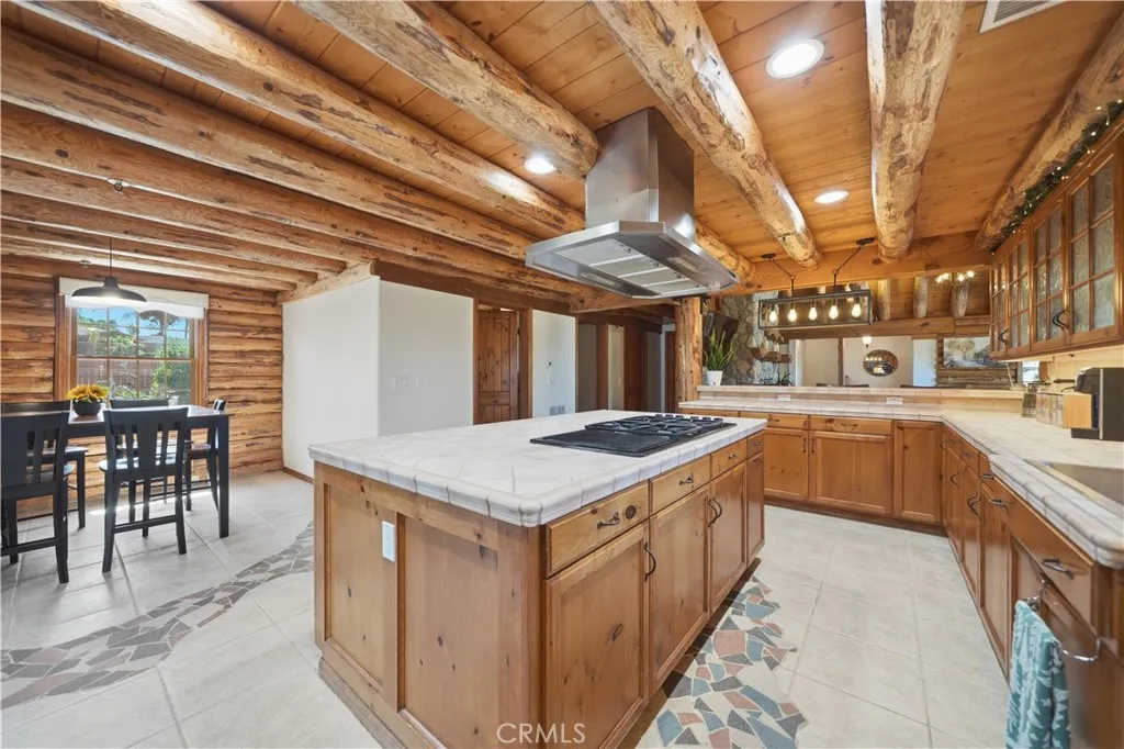 https://cdn.realtyfeed.com/cdn/127/306784576/a0d257f14114be211a8896172714f2e6.webp