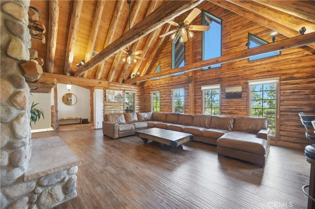 https://cdn.realtyfeed.com/cdn/127/306784576/af82a90f85c87b3d1c17f4fad12b3448.webp