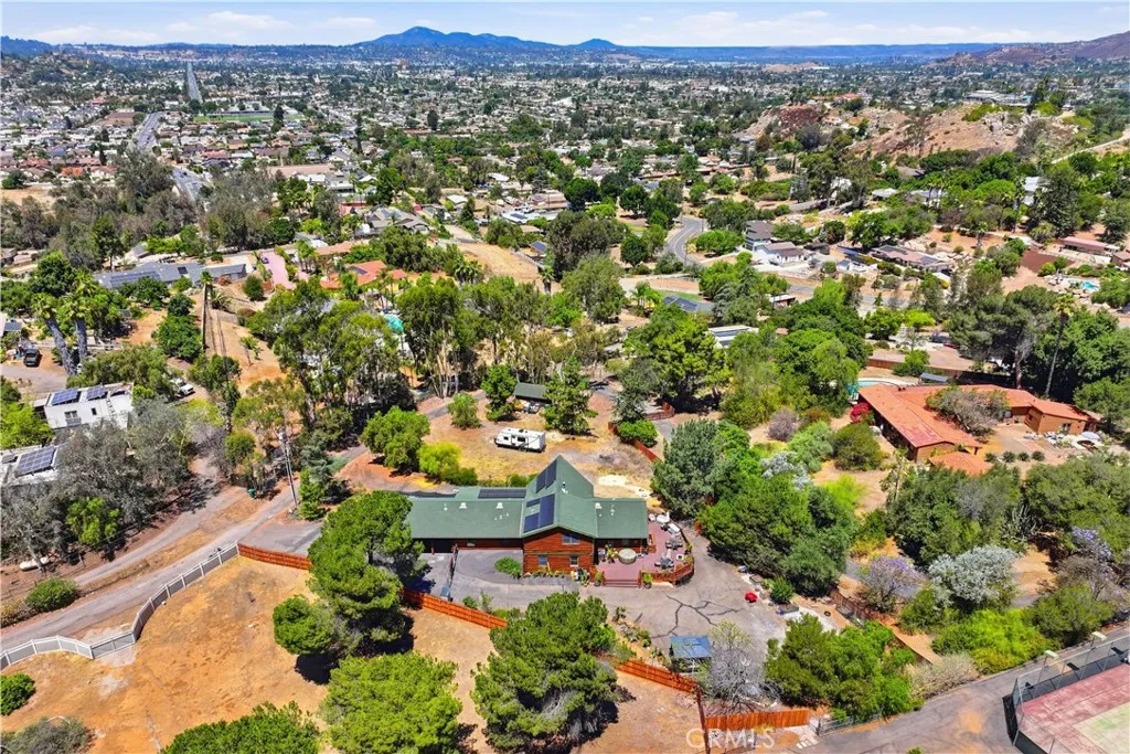 https://cdn.realtyfeed.com/cdn/127/306784576/e086fe5eb61ea2d574f123fe7c1f0920.webp