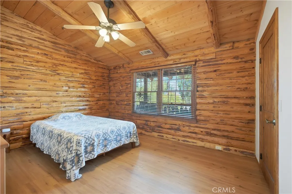 https://cdn.realtyfeed.com/cdn/127/306784576/f33704f7c3ee894499c351a0869e5204.webp