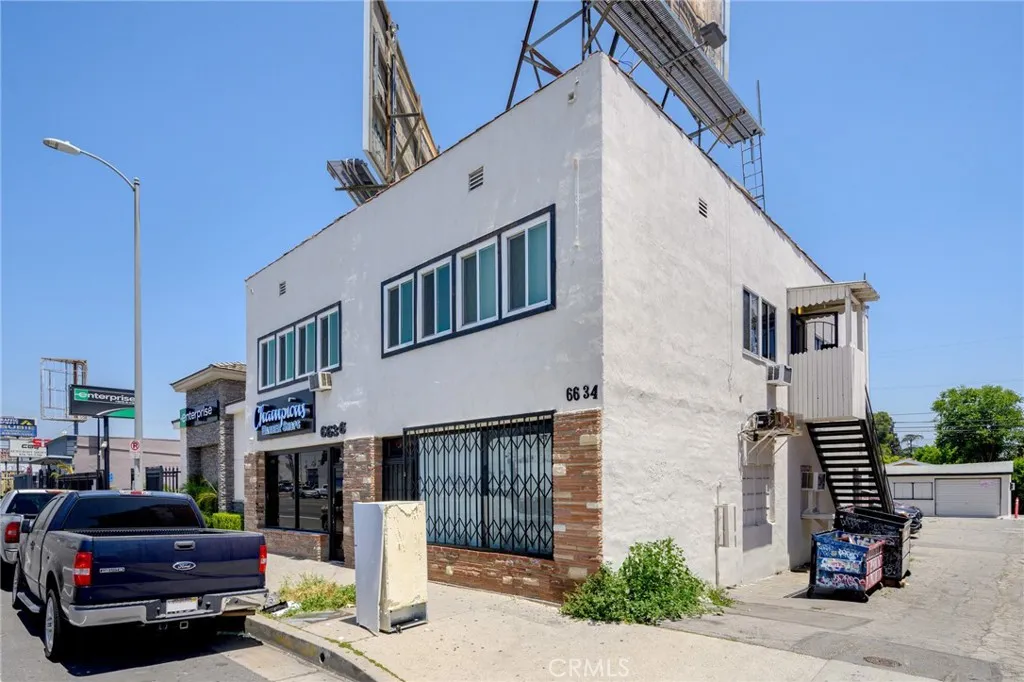 North Hollywood, CA 91606