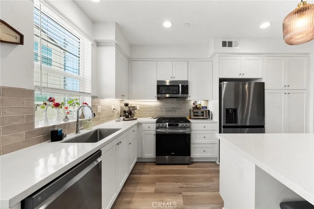 Photo #2: SW26169949 Listing: Photo #2