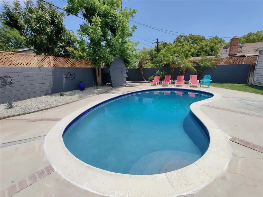 Reseda, CA 91335