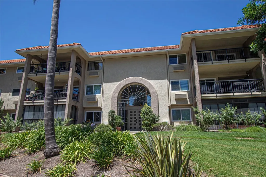 Laguna Woods, CA 92637