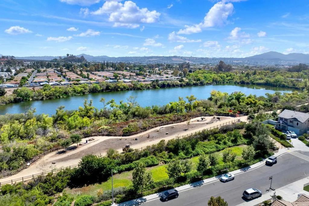 https://cdn.realtyfeed.com/cdn/127/306784880/2c508c4552bf58ec9abc677d2f3da896.webp