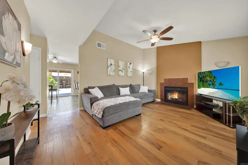 https://cdn.realtyfeed.com/cdn/127/306784880/39fc1a4eaa419e0826681af2c10a580e.webp