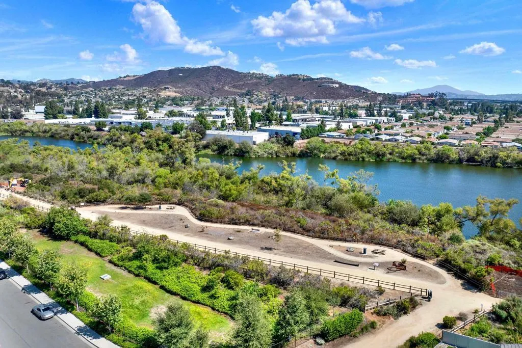 https://cdn.realtyfeed.com/cdn/127/306784880/75d23bfafa07224ab7a7a32adb140fda.webp