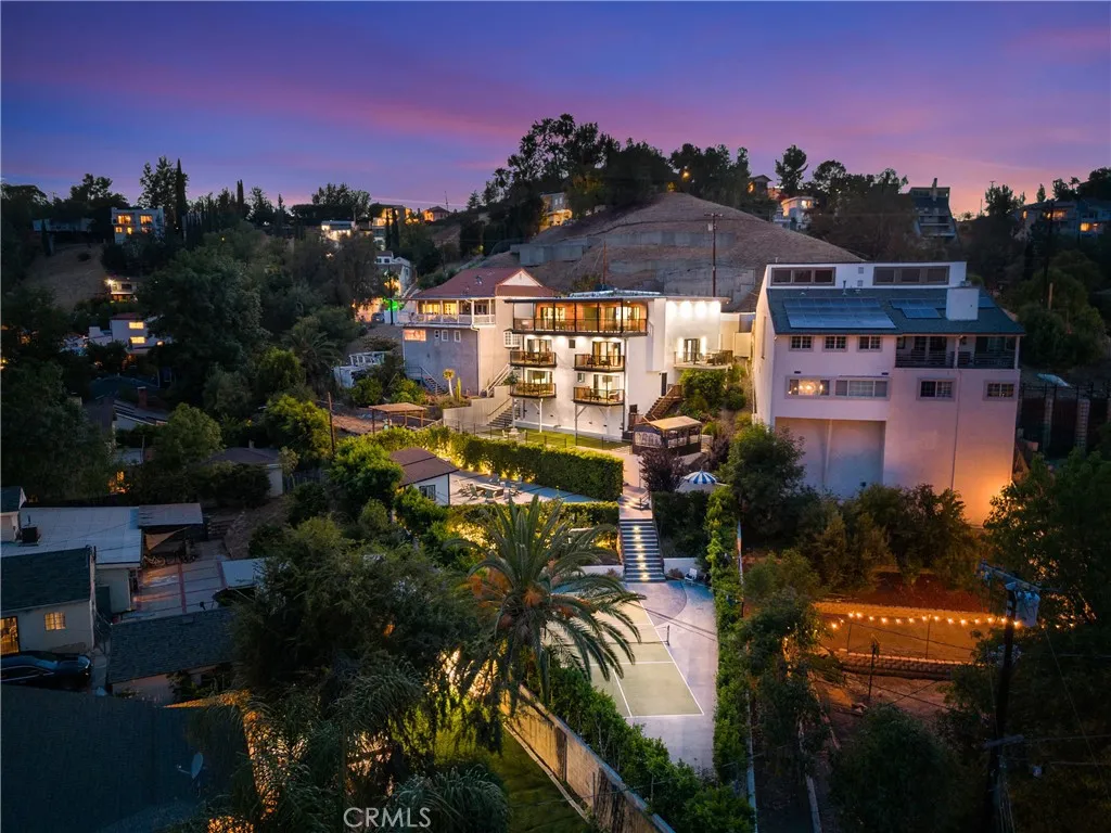 Woodland Hills, CA 91364