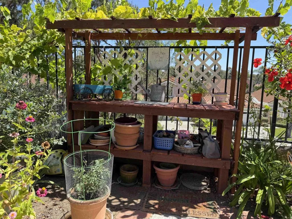 https://cdn.realtyfeed.com/cdn/127/306784924/afce21c782f78c6ce6e13a60b0530e53.webp