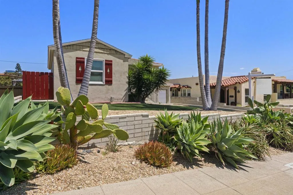 https://cdn.realtyfeed.com/cdn/127/306784960/10aedb019e4d298eab7afb6992ae8324.webp