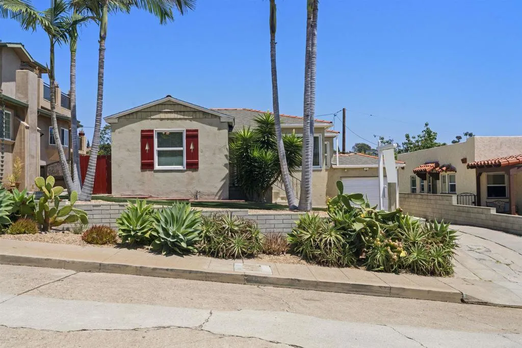 https://cdn.realtyfeed.com/cdn/127/306784960/4a9a33cdb05632c37eab137b7a3091d4.webp