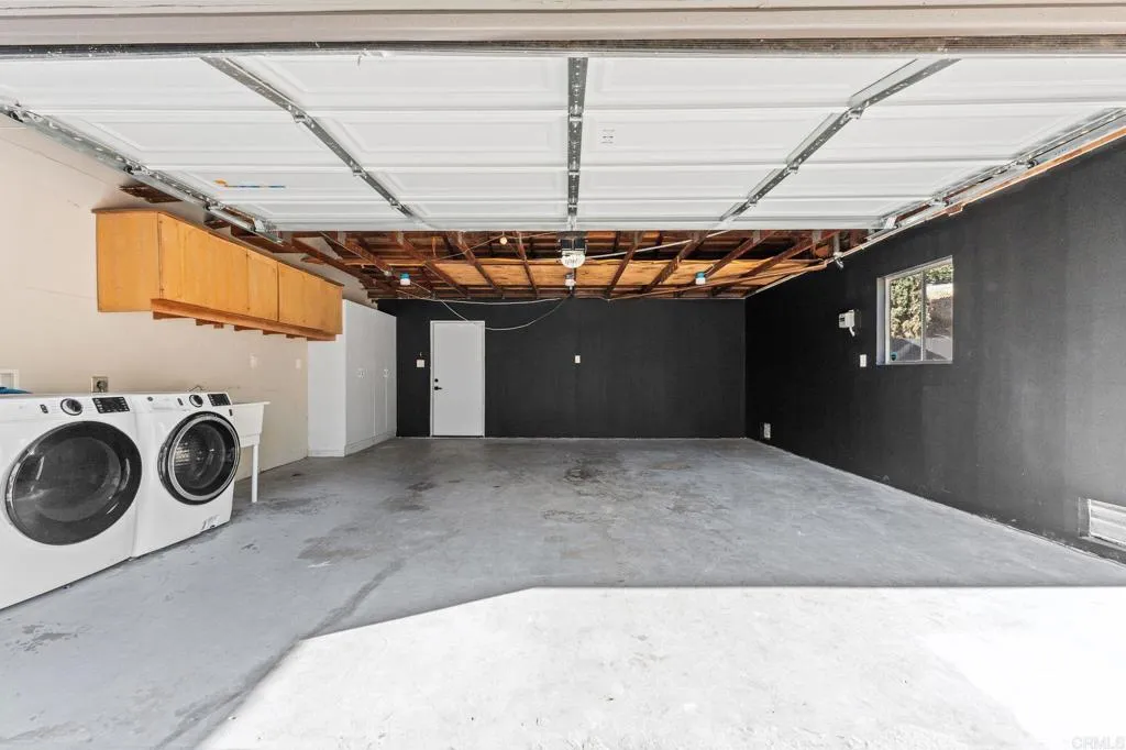 https://cdn.realtyfeed.com/cdn/127/306784963/284b6d6ac4f5964f6287e9a8d16abb50.webp
