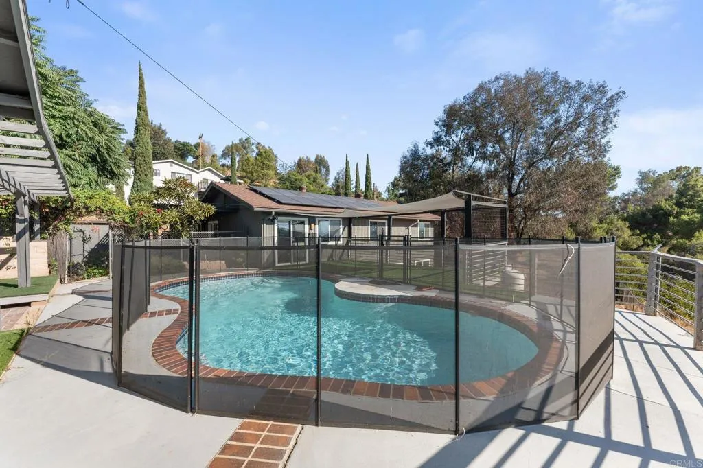 https://cdn.realtyfeed.com/cdn/127/306784963/53f4899689eb71328c3bb0ea97801933.webp