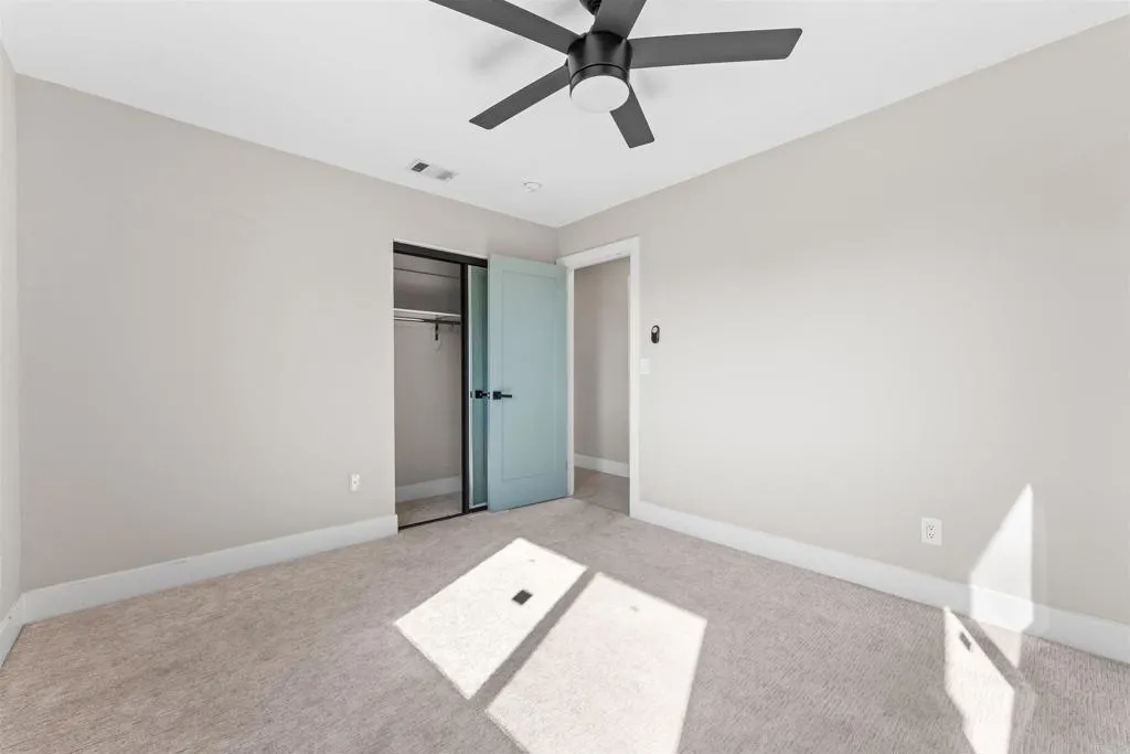 https://cdn.realtyfeed.com/cdn/127/306784963/62cde626c082d19ee6f9112a7000c017.webp