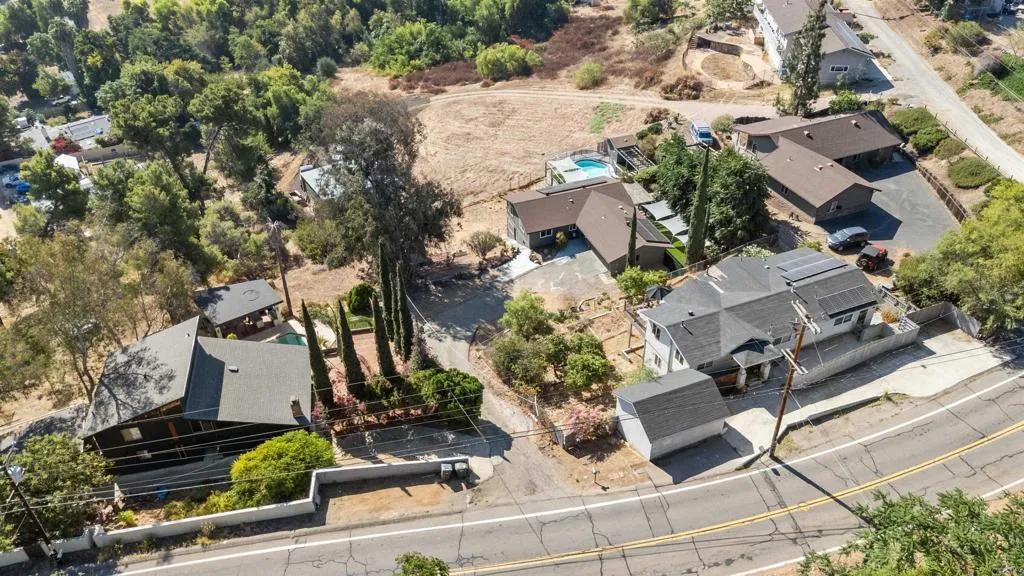 https://cdn.realtyfeed.com/cdn/127/306784963/c1a7f3be49e0b090158a57f5fbcf40cc.webp