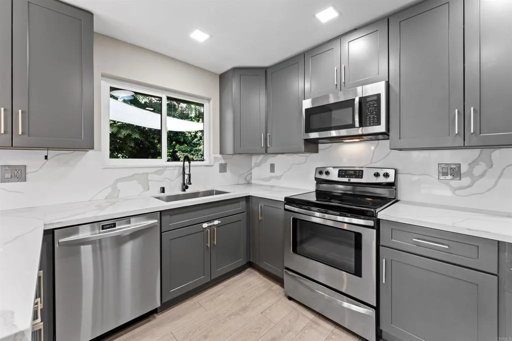 https://cdn.realtyfeed.com/cdn/127/306784963/c5c753196f1fa4685bb54db9dc58b5d2.webp