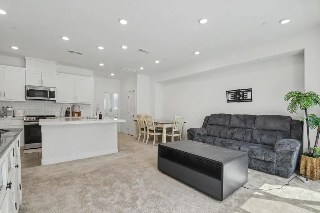 Photo #9: PTP2605906 Listing: Photo #9