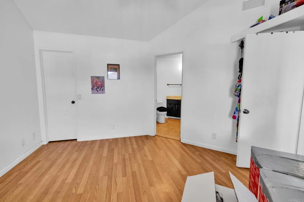https://cdn.realtyfeed.com/cdn/127/306785010/bc0a86b0ddaff5a2fdb1b9716bf36c4a.webp