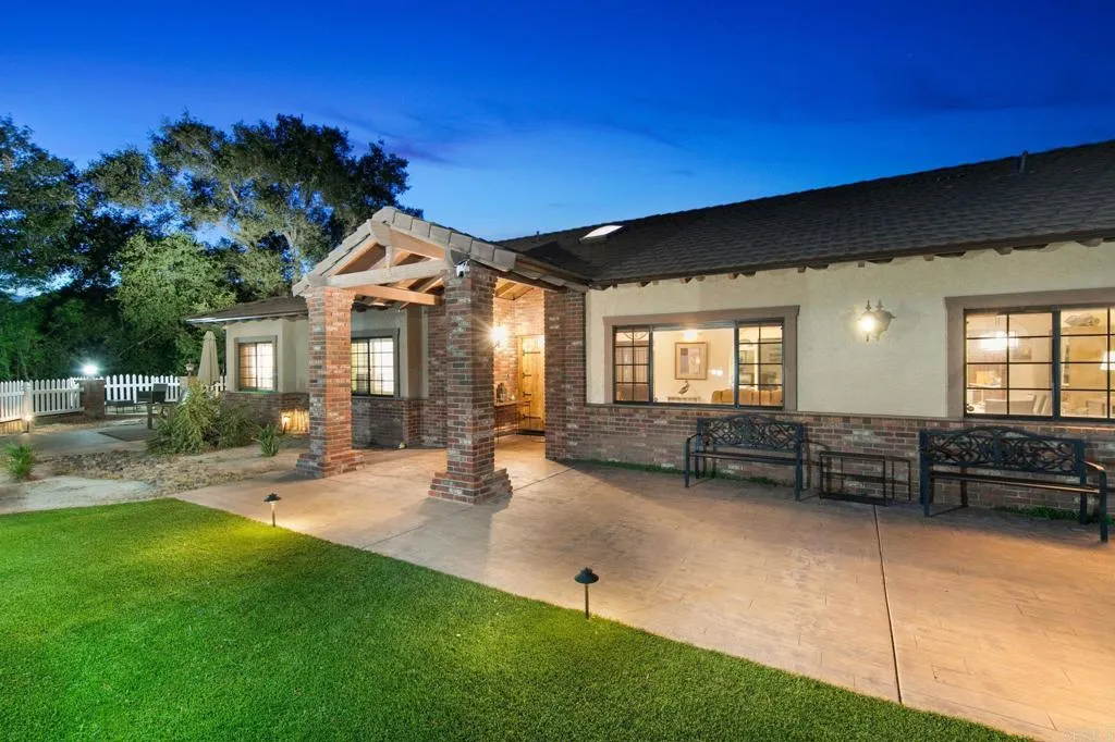 https://cdn.realtyfeed.com/cdn/127/306785030/31e239c749c7b806ab39ee033ea5e5d1.webp