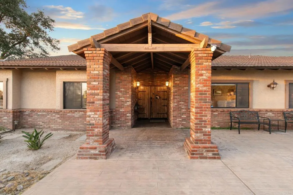 https://cdn.realtyfeed.com/cdn/127/306785030/4a5d26b076018cd2191c9d3e46a38edc.webp