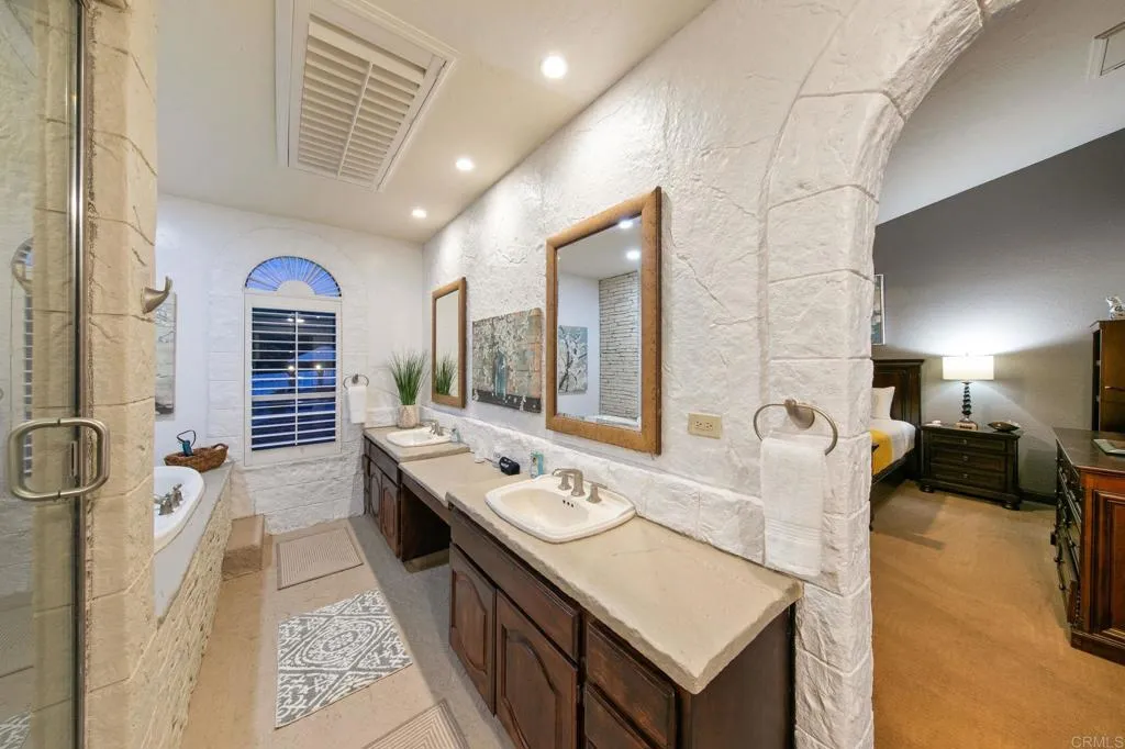 https://cdn.realtyfeed.com/cdn/127/306785030/c8938eb97e0c5610c28813b723b8cb11.webp