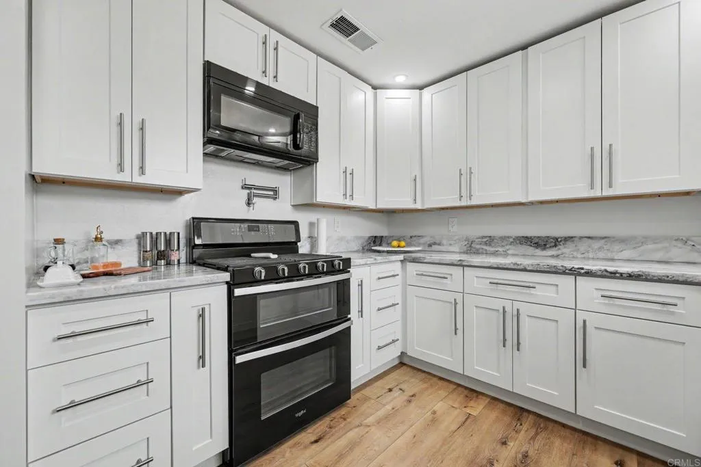 https://cdn.realtyfeed.com/cdn/127/306785045/0c24e7eb27b4e3cdadaeb284b51402d1.webp