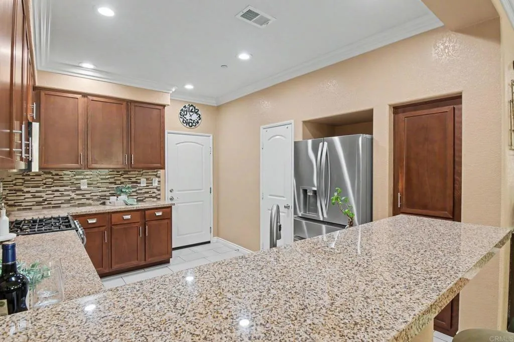 Photo #11: PTP2605914 Listing: Photo #11