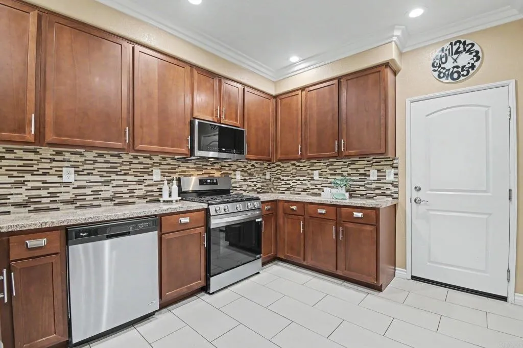Photo #12: PTP2605914 Listing: Photo #12
