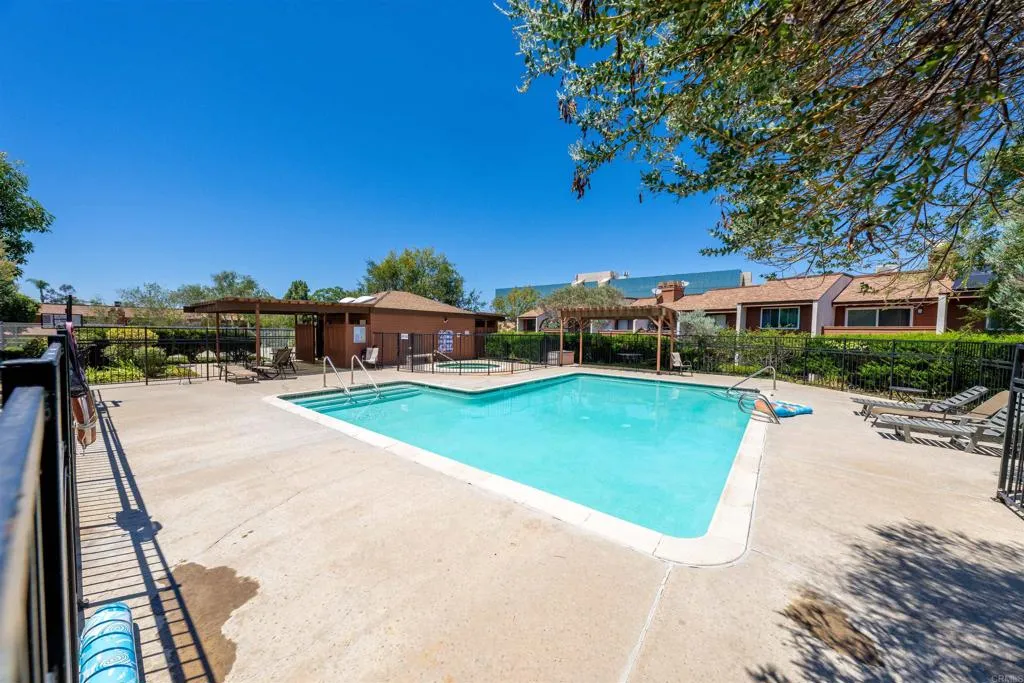 Photo #24: PTP2605918 Listing: Photo #24