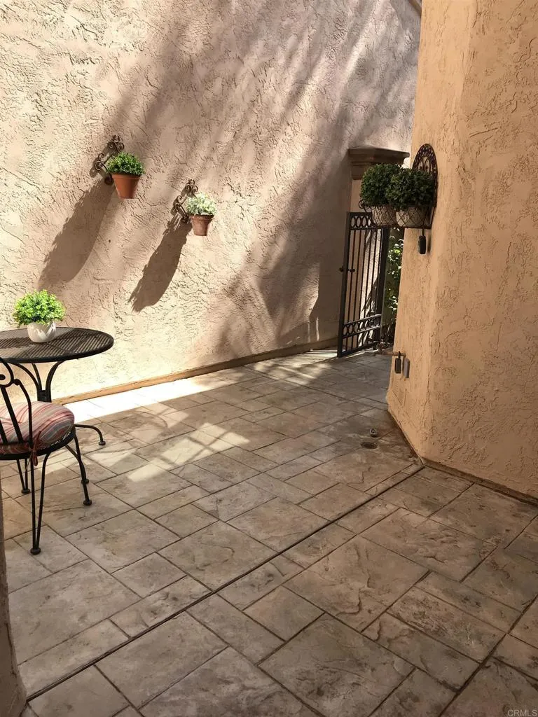 3720 Callle Cortejo, Rancho Santa Fe, CA 92091 - Photo 2 of 27, Rancho Santa Fe, CA