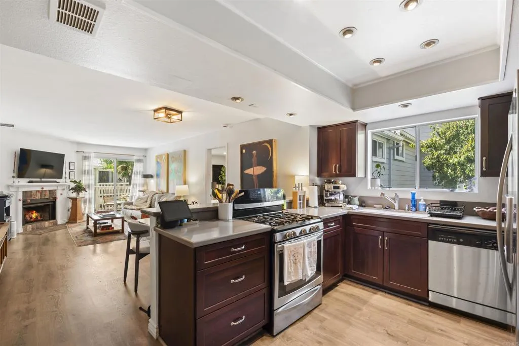 https://cdn.realtyfeed.com/cdn/127/306785192/ed21321629dda8627b45560bcbbd07d2.webp