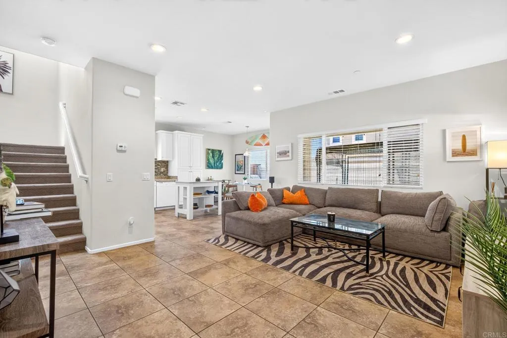 https://cdn.realtyfeed.com/cdn/127/306785198/0e6256c28355c6d8bf13ca5ddeb4e1d2.webp