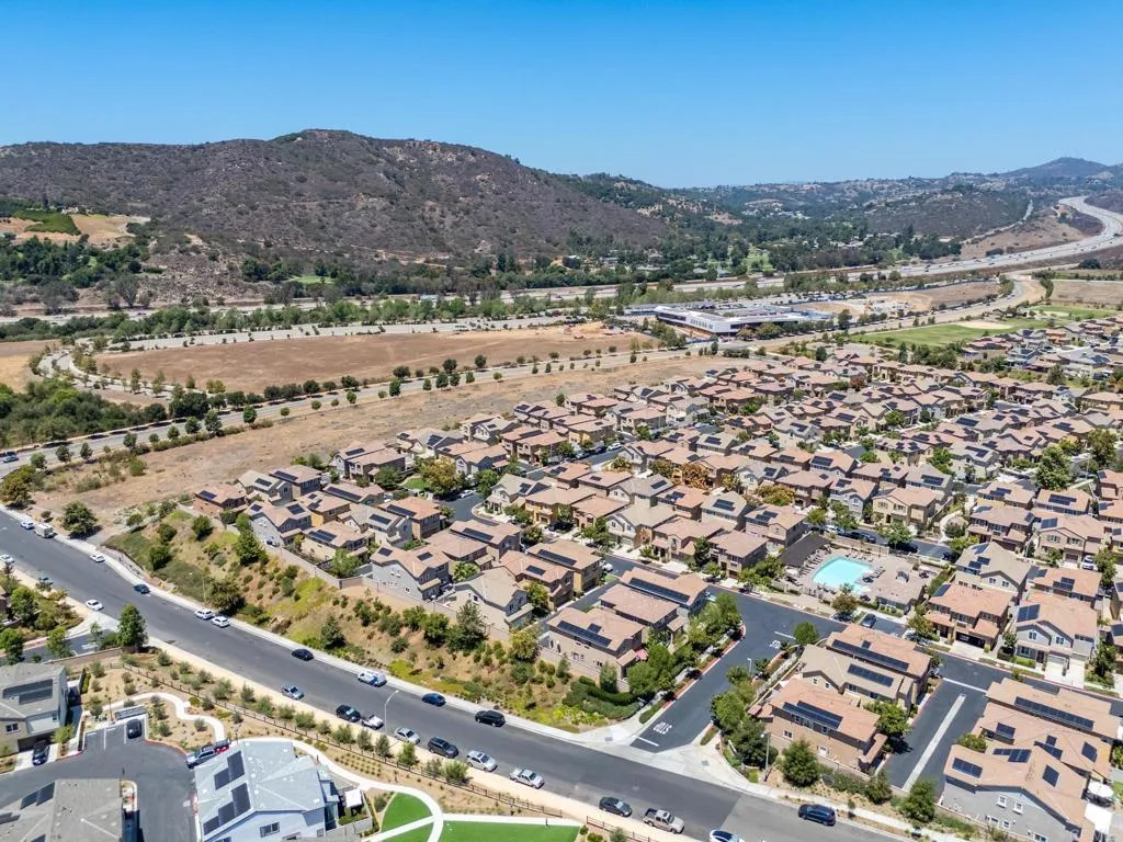 https://cdn.realtyfeed.com/cdn/127/306785198/7e8176cea4f20a151376766200b402c2.webp