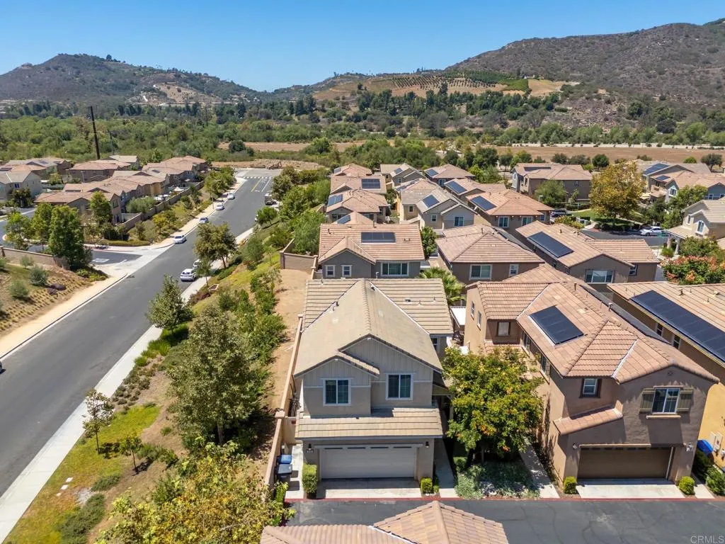 https://cdn.realtyfeed.com/cdn/127/306785198/91dc6f71d83b724441598c361ff9b154.webp