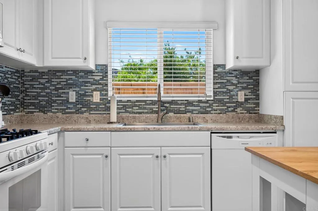 https://cdn.realtyfeed.com/cdn/127/306785198/d5df0f63f5d402969c7e49bd83039bc6.webp