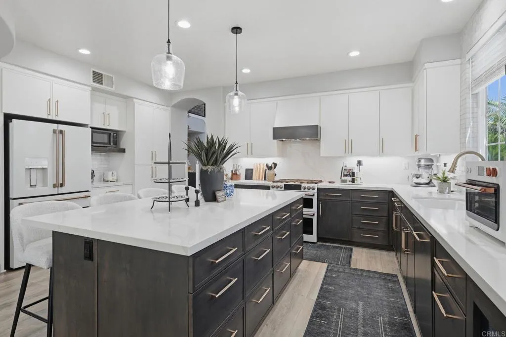 https://cdn.realtyfeed.com/cdn/127/306785200/cb6b08c38915bb8a4af9e5efc7dc54a3.webp