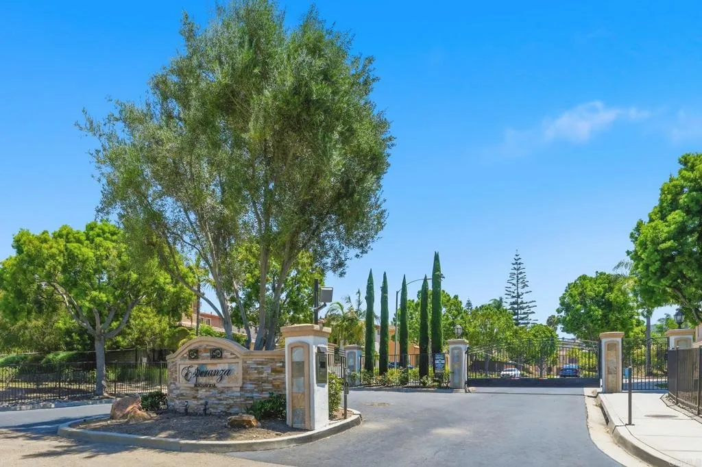 https://cdn.realtyfeed.com/cdn/127/306785200/d309c548adb1bf28dec2bfc9ce63e66b.webp