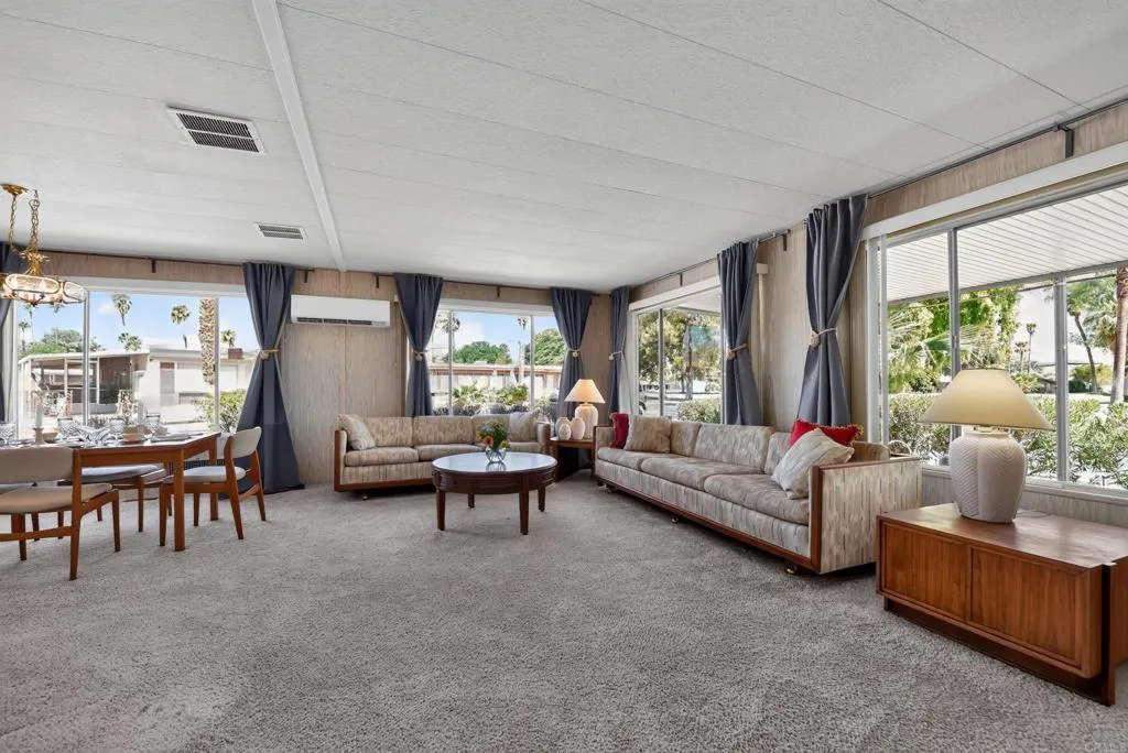 https://cdn.realtyfeed.com/cdn/127/306785227/3645fc24b2ceb2b61d7f680be6fcf9ca.webp