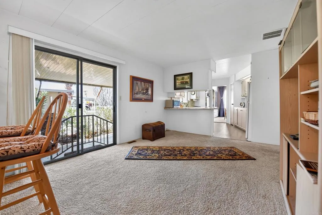 https://cdn.realtyfeed.com/cdn/127/306785227/43a19e7a87470f353292d3ae66bee1ab.webp